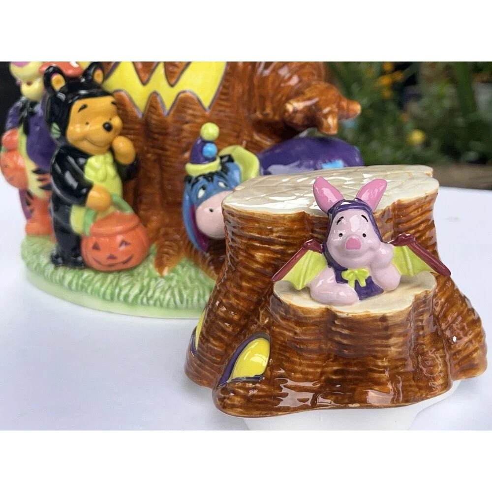 Winnie the Pooh & Friends Halloween Cookie Jar 1999 Vintage Disney, Original Box